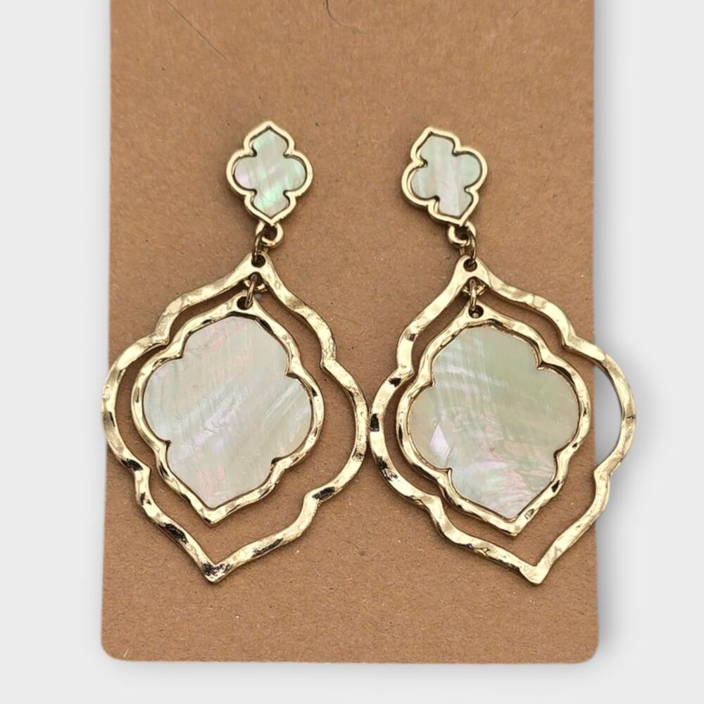 Mother of Pearl Clover Drop Earrings Gold Hammered Frame - Romantic Elegance